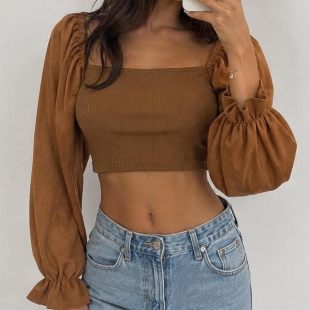 autumn season camel brown ribbed ruched crop top with puff sleeves